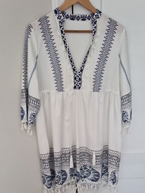 SHEIN White Tunic with Navy Embroidered Print